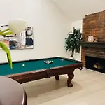 Bright, Stylish 4Bd Modern House With Private Pool