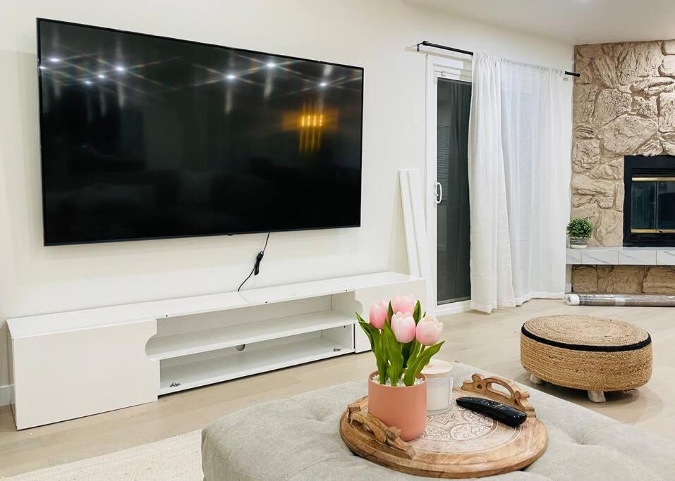 Bright, Stylish 4bd Modern House With Private Pool * Los Angeles