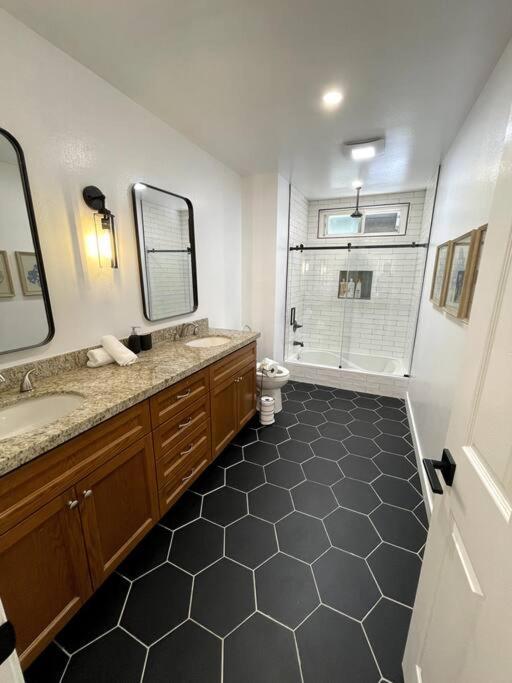 Bright, Stylish 4bd Modern House With Private Pool Los Angeles